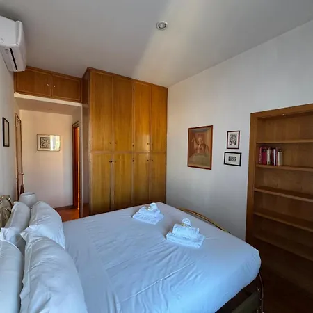 Comfy Vatican Hideaway アパート *