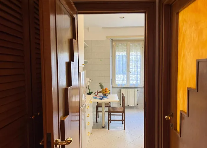 Comfy Vatican Hideaway Rom